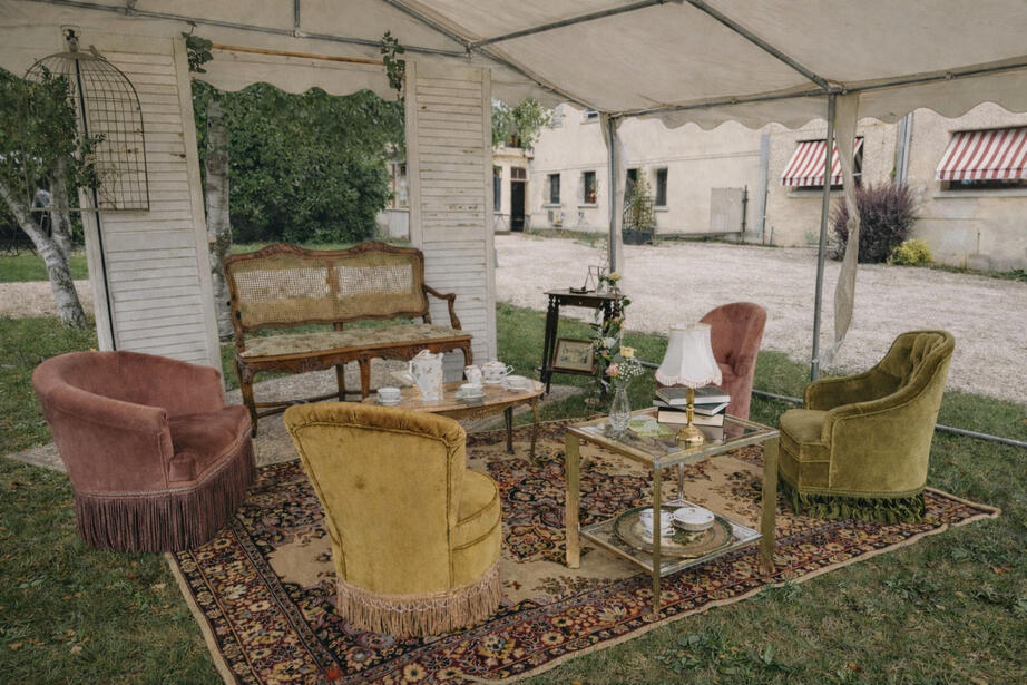 Coin Tea Time : un espace féminin et coloré, inspiré des salons de thé, pour un rendu cosy et convivial.